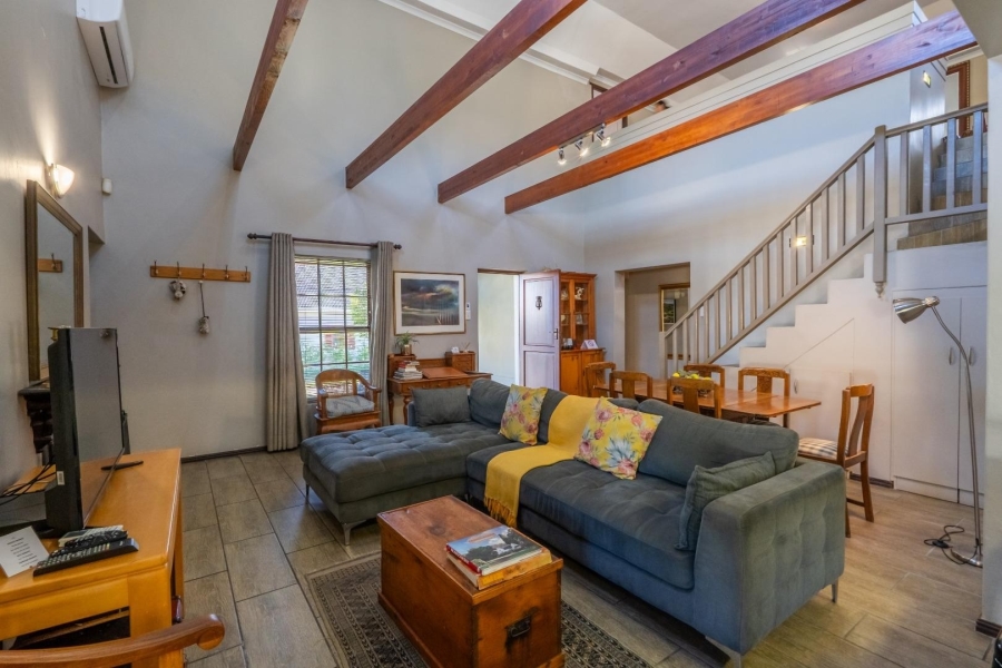 To Let 4 Bedroom Property for Rent in Franschhoek Western Cape